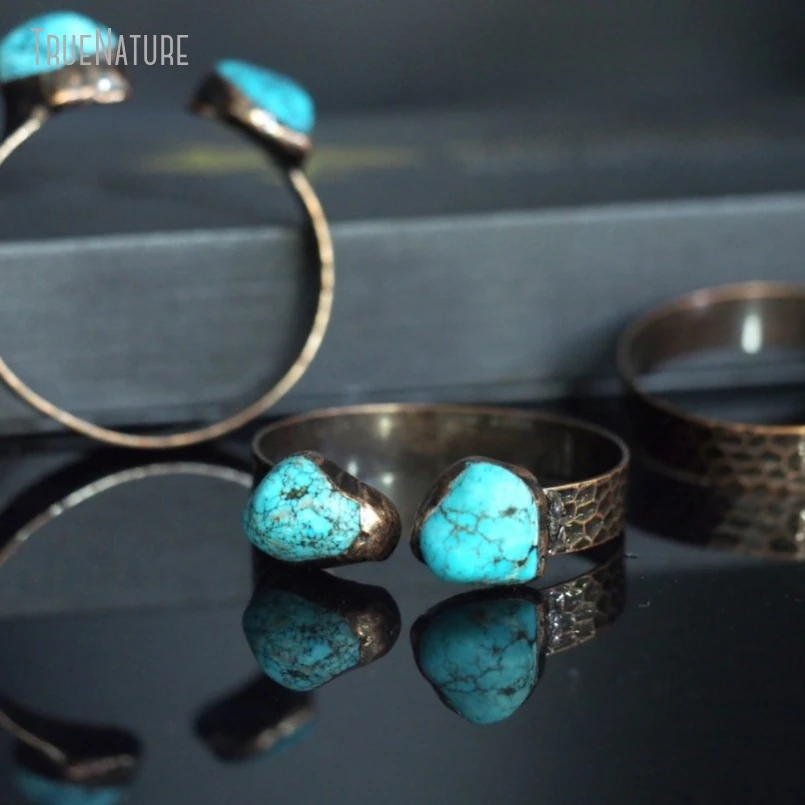 5Pcs Wholesale  Vintage Style Handmade Soldered Free Form Turquoises Blue Antique Bronze Color Tin Bangle BM48702