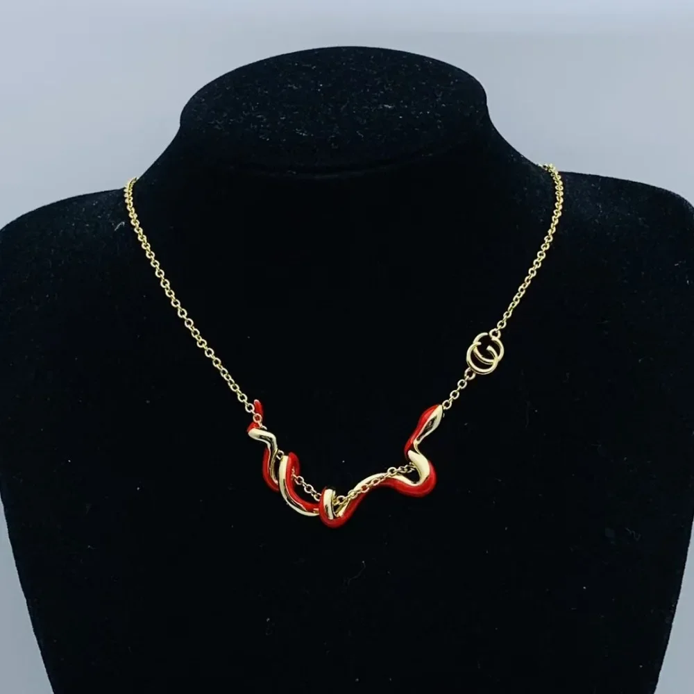 

2025 New Necklace Premium Luxury Letter Pendant Valentine's Day Gift