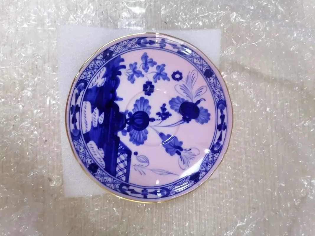 A Set Bone Porcelain Coffee Tea Cup 2pcs with Saucer