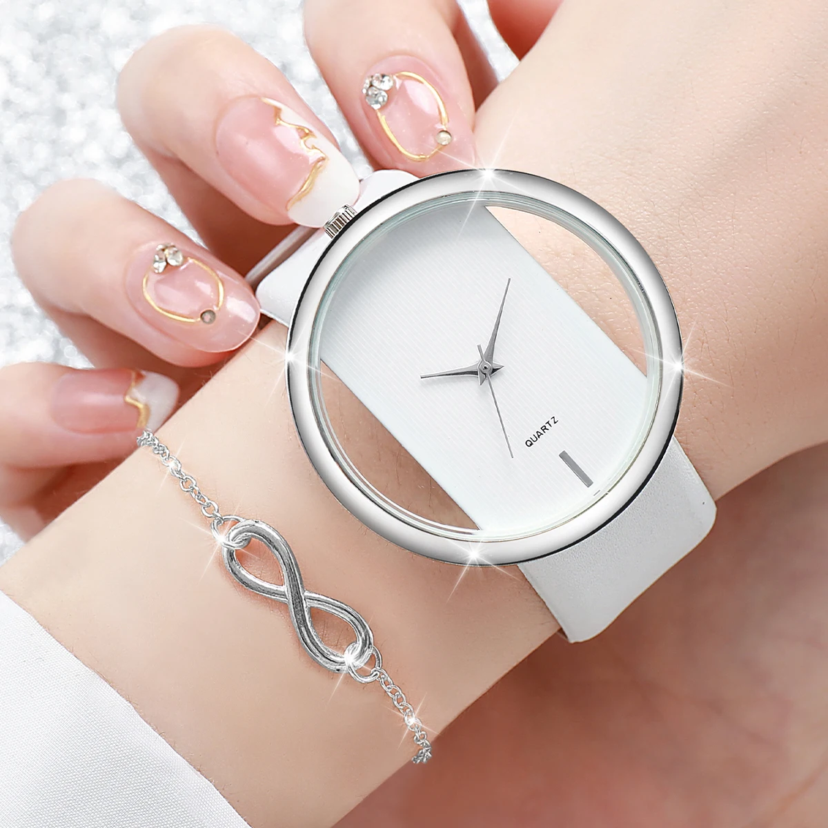 2PCS/Set Fashion Hollow Out Dial Women Watches Leather Band Analog Quartz Watch Silver Bracelet Set