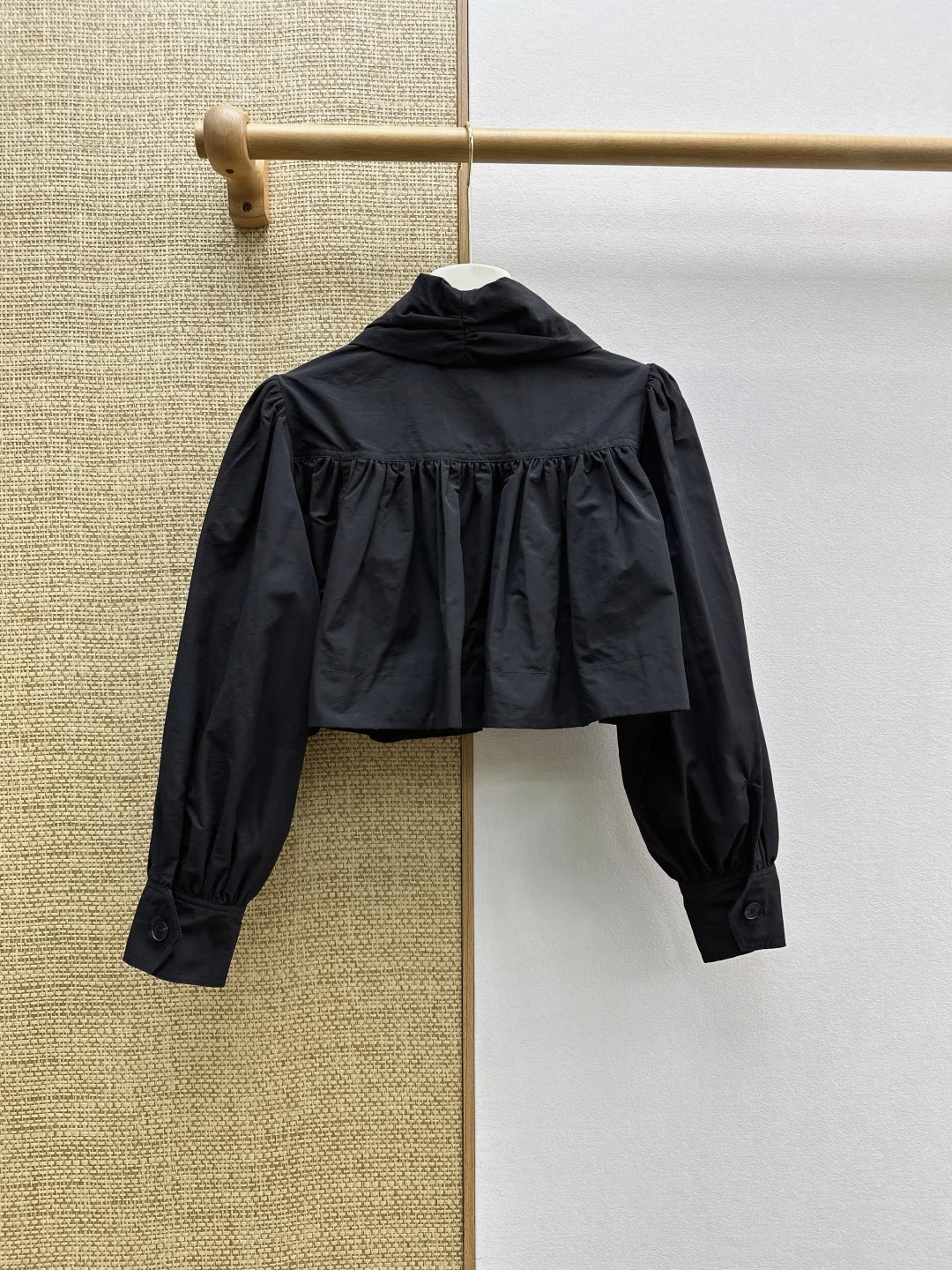 New Autumn/Winter Premium Black Cropped Open-Front JacketNO.39