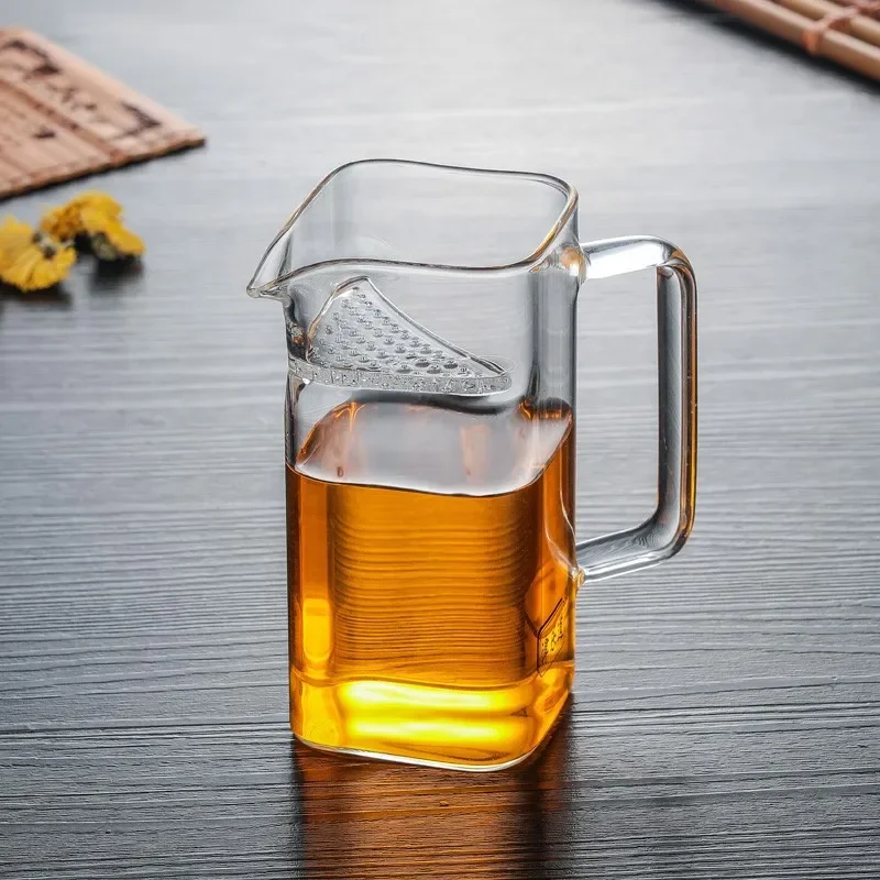 Square Tea Pitcher with Filter Holes, Borosilicate Glass, Crystal Clear Cup, Chinese Tea Divider, Creative Teacup, Teaware