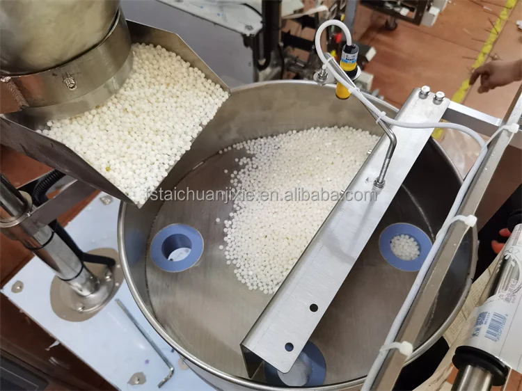 Small vertical granule and powder grains  filling and packing machine