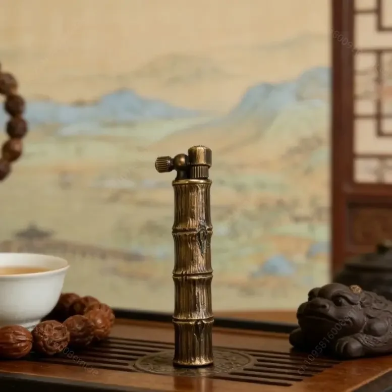 

Новинка 2026: Латунная зажигалка ручной работы в ретро-стиле, зажигалка с бамбуковыми ребрами и песочным колесом, аксессуары для сигарет, подарки для мужчин