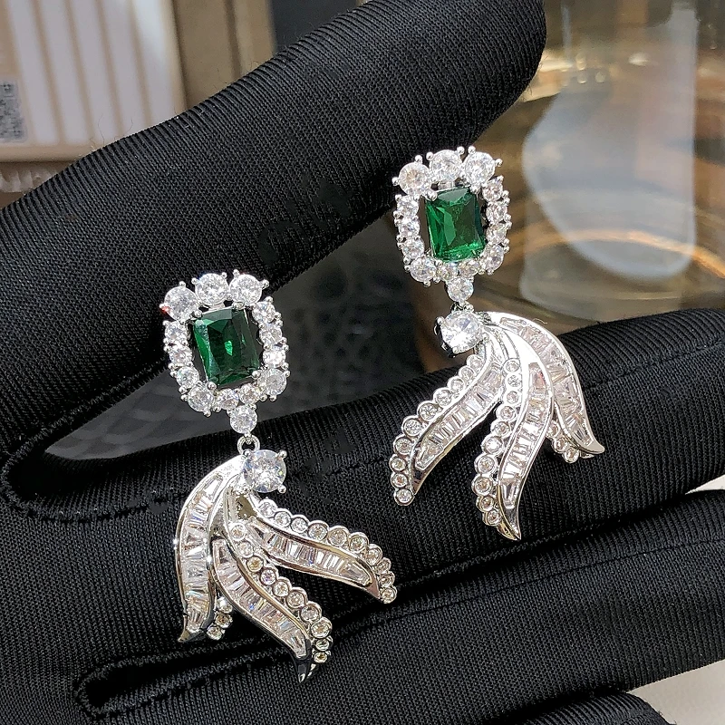 

Green flash zircon sweet leaf drop earrings FOR Women