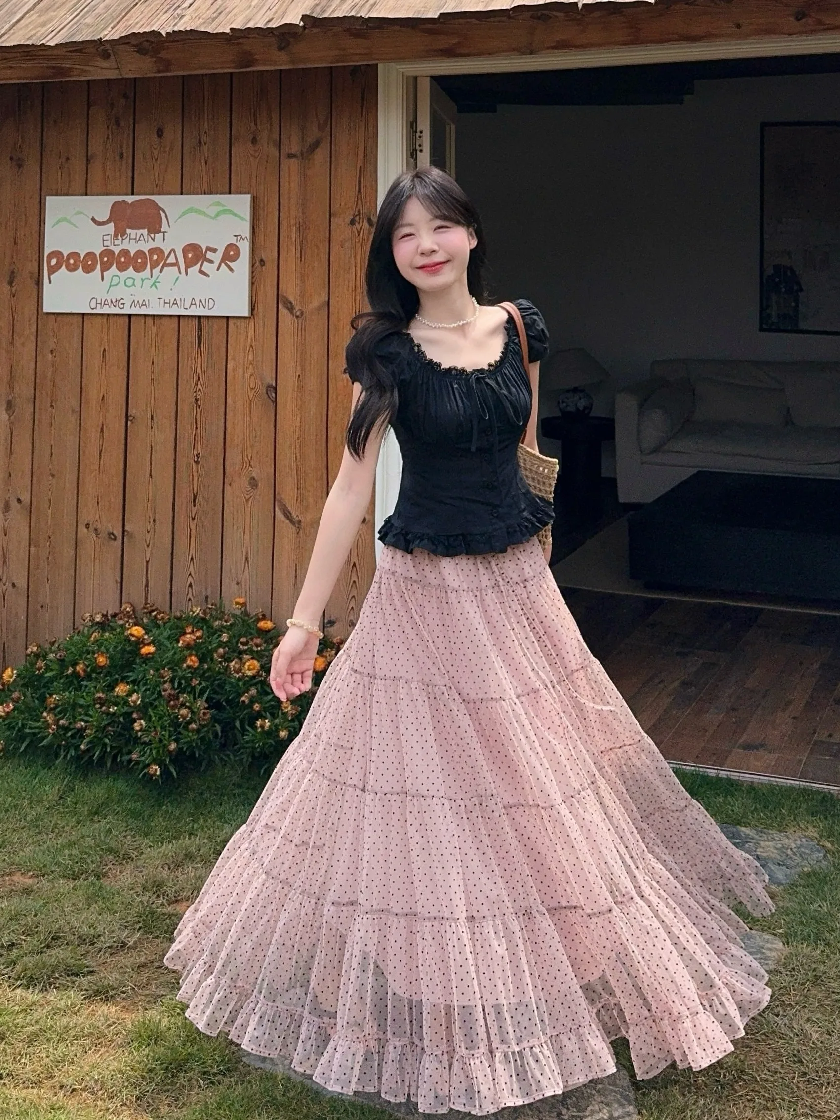 

Женская рубашка больших размеров в милом стиле с короткими рукавами, высокой талией и квадратным воротником, а также юбка в горошек, модный летний наряд