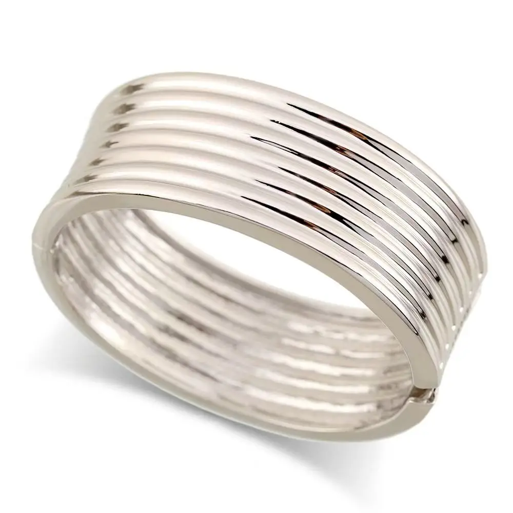 Fashionable minimalist wide version exaggerated women's bracelet  high-end feel light luxu 2026ry jewelry party new