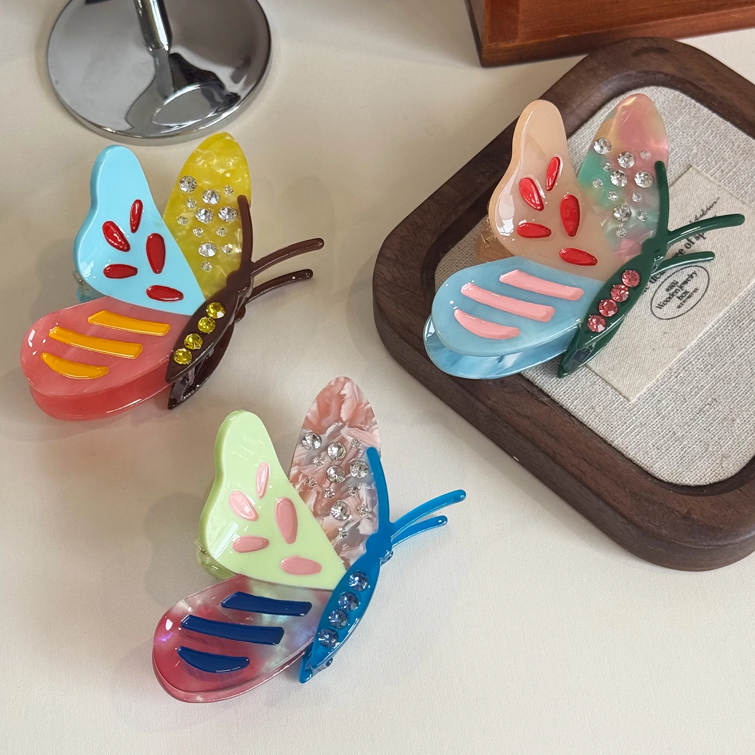 

Dowell Atmospheric Butterfly Hair Clips, Acetate Color-blocking Grab Clips, Diamond-encrusted Clips