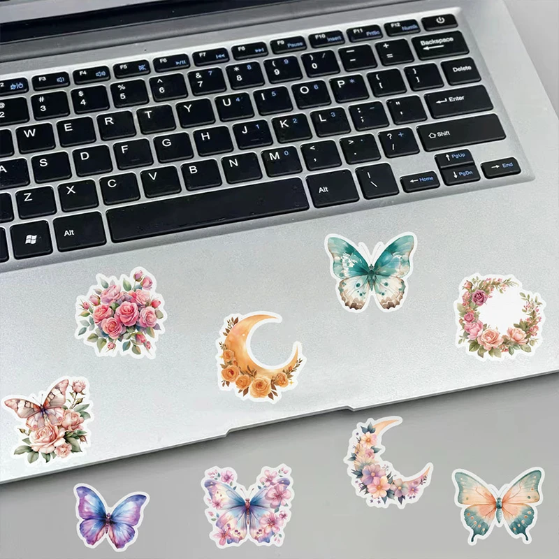 50 قطعة من ملصقات الكتابة على الجدران على شكل فراشة ملونة، ملصقات كرتونية لطيفة DIY جمالية للحيوانات الأليفة، ملصق مزخرف للأمتعة والجيتار والكمبيوتر المحمول