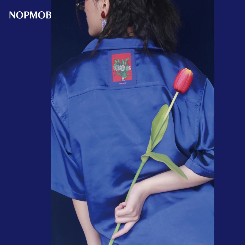 

Женская рубашка свободного кроя из шелкового атласа цвета Кляйн, оригинальный дизайн, корейский стиль, новинка лета 2023, прямой крой, однотонная.