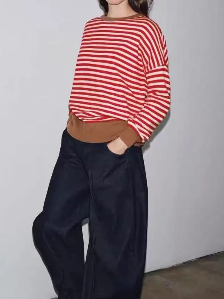 ヨーロッパとアメリカのスタイルの秋の新作ファッション、シンプルでカジュアルな女性のゆったりとしたストライプ柄の丸首長袖セーター