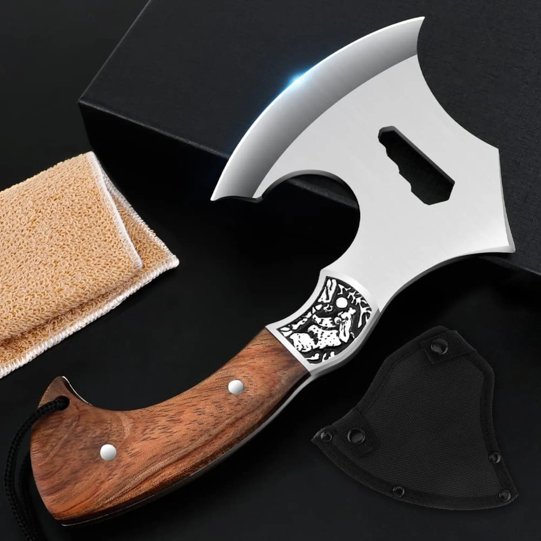 

Camping axes made of high-carbon forgedhigh-carbon steel are very suitable for meat slicers, axes and outdoor firewood splitting