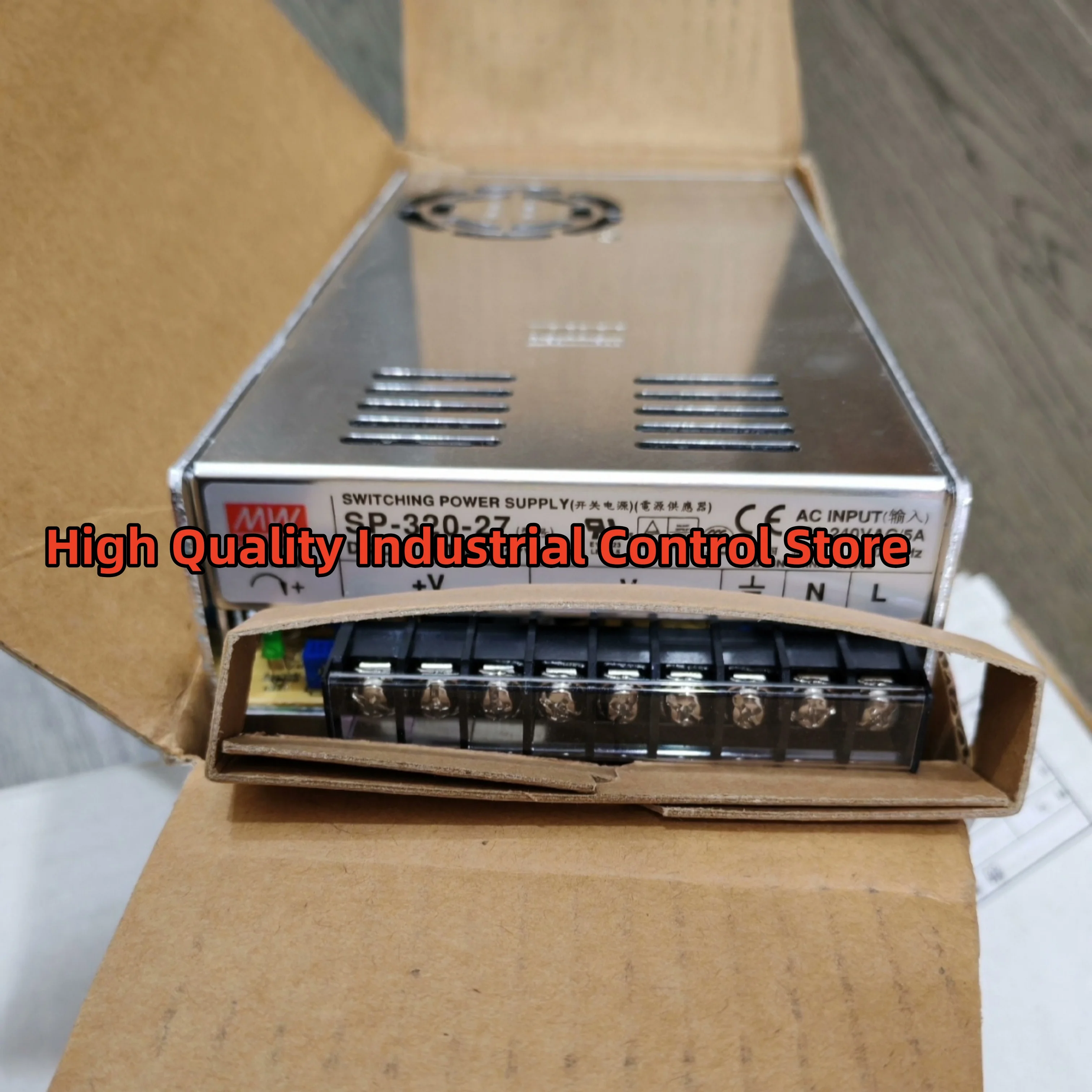 

Импульсный источник питания SP-320-27 | 27В новый SP-320-3.3 в коробке