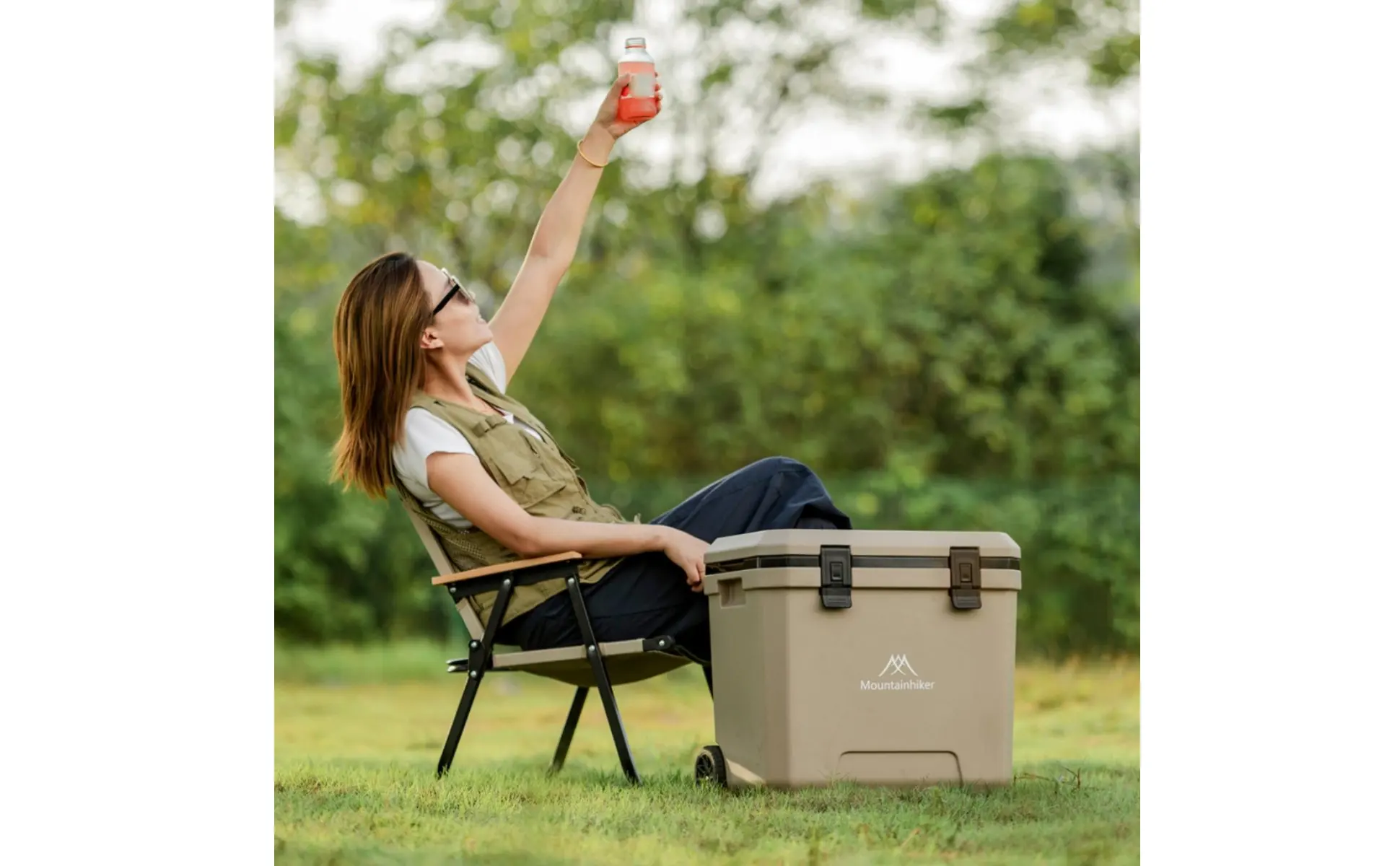 Wheeled Cooler Insulated Wheeled Cooler Box Portable Ice Chest Easy to Roll Cooling Gear Food Crisp for Market Stall, Car Travel