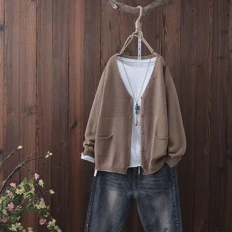 2024 Cardigan lavorato a maglia donna autunno e inverno nuovo cappotto sottile allentato Casual tutto-fiammifero con scollo a v maglione a maniche lunghe Top E126