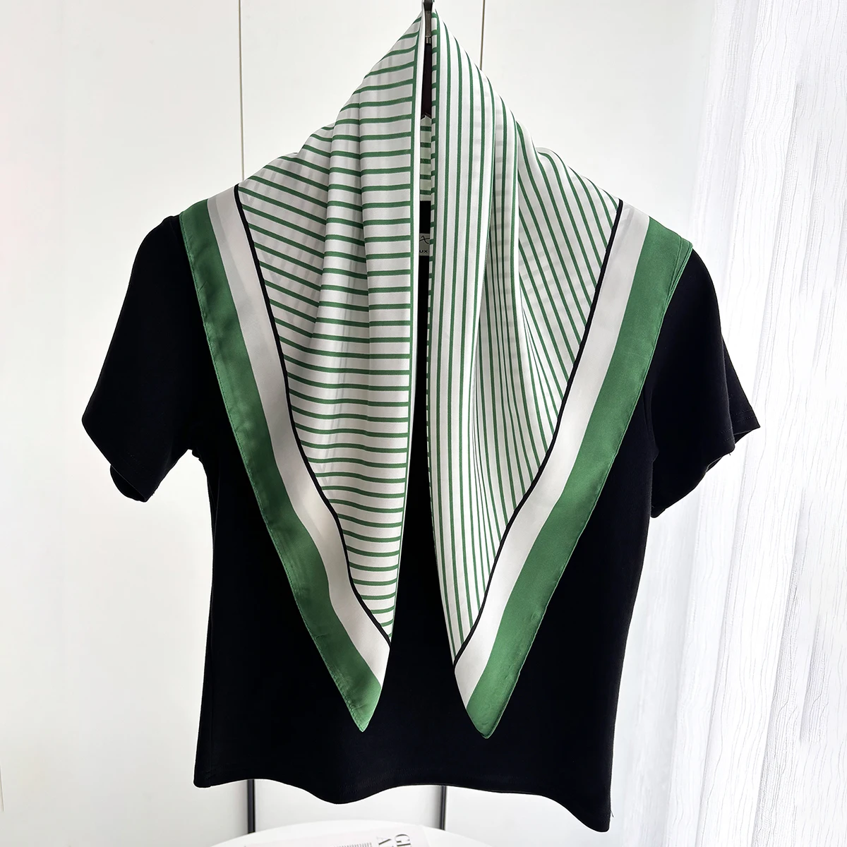 Écharpe imprimée de luxe pour femmes, sac élégant, ruban, bandeau pour dames, foulards de cou floraux, foulard, Bandanas pour voyage à la plage