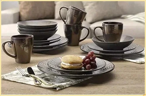 Gourmet Basic by Mikasa Verona 16-Pc Dinnerware Set - Service for 4, Complete Table Setting