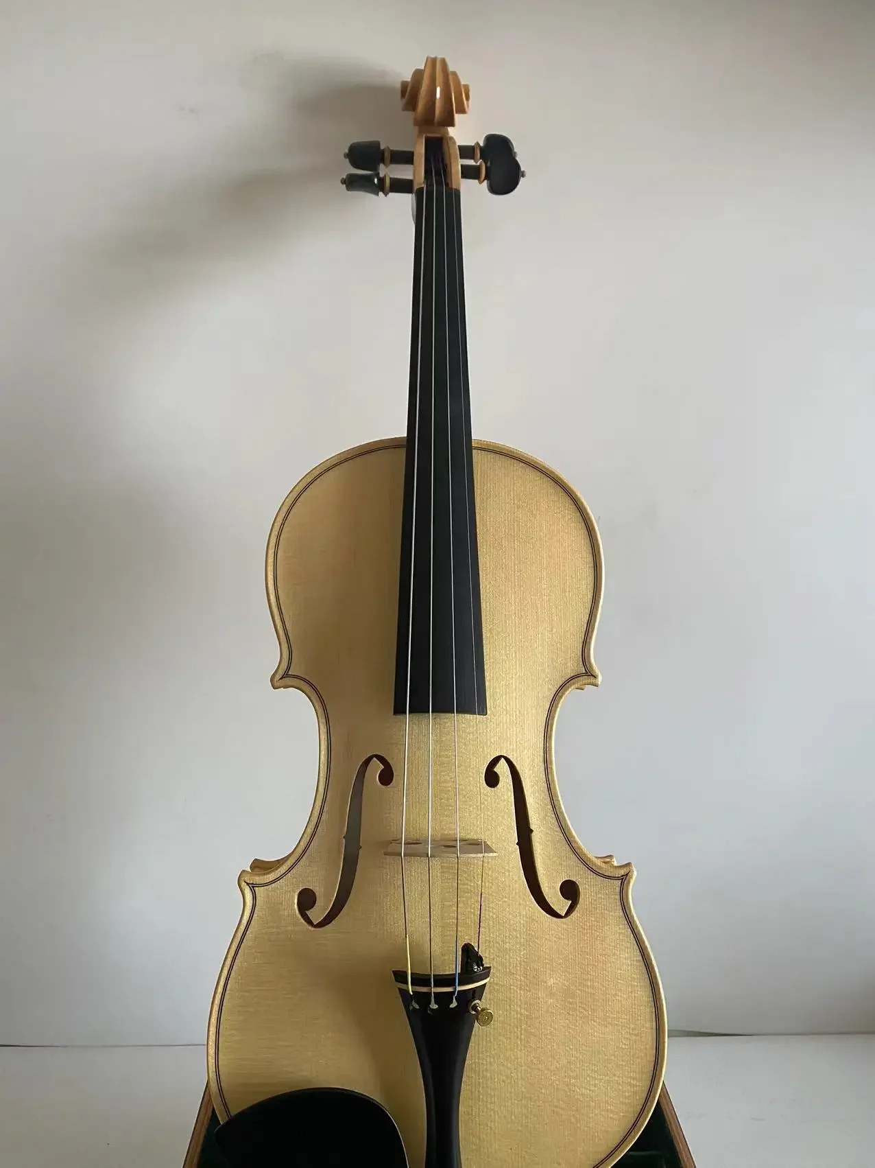 

4/4 violin Solid flamed maple back spruce top Guarneri model clean varnished
