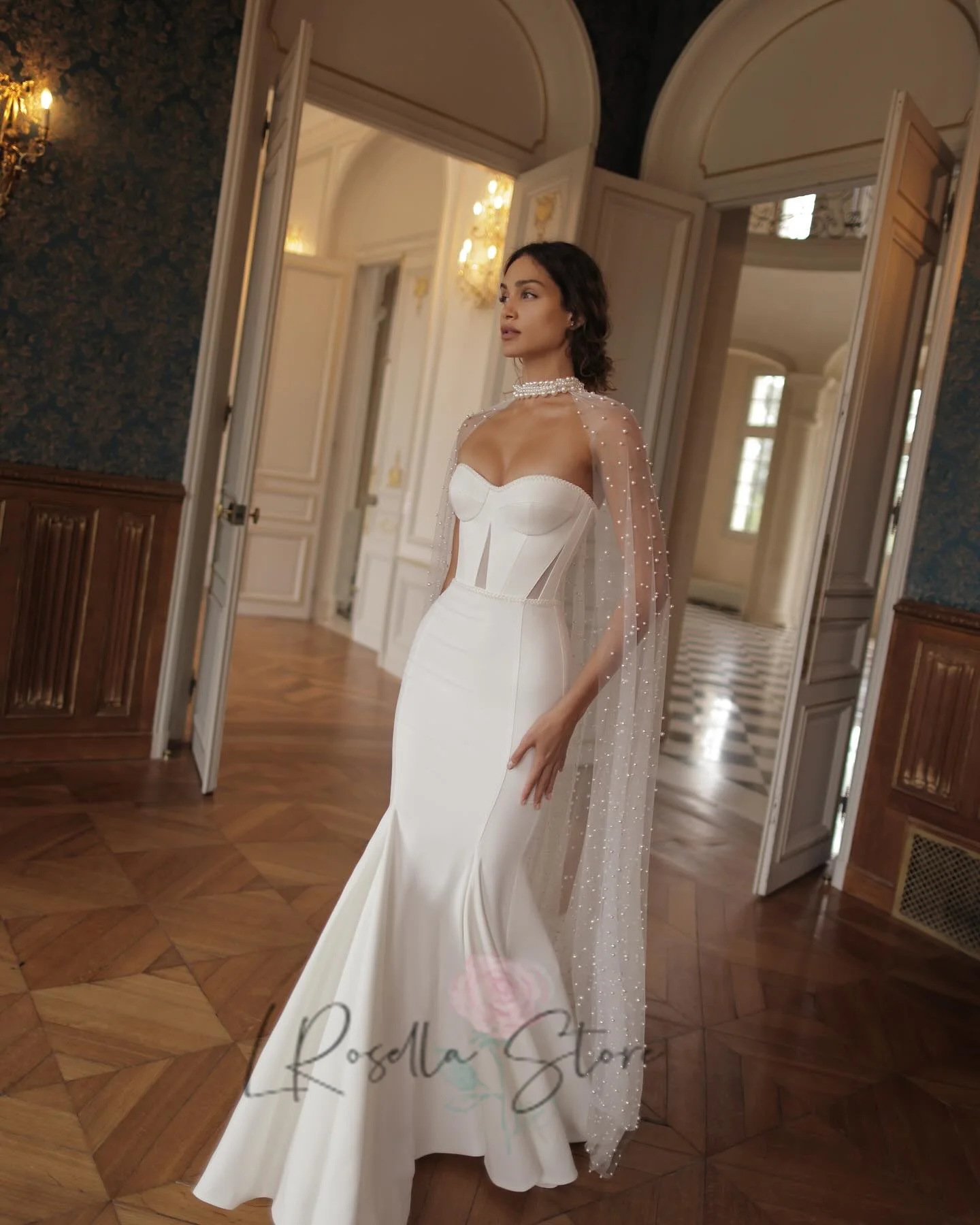 Elegant Sweetheart Neckline Satin Wedding Dress with Pearls Cloak Sweep Train Sleeves Women Dress Floor Length Dresses