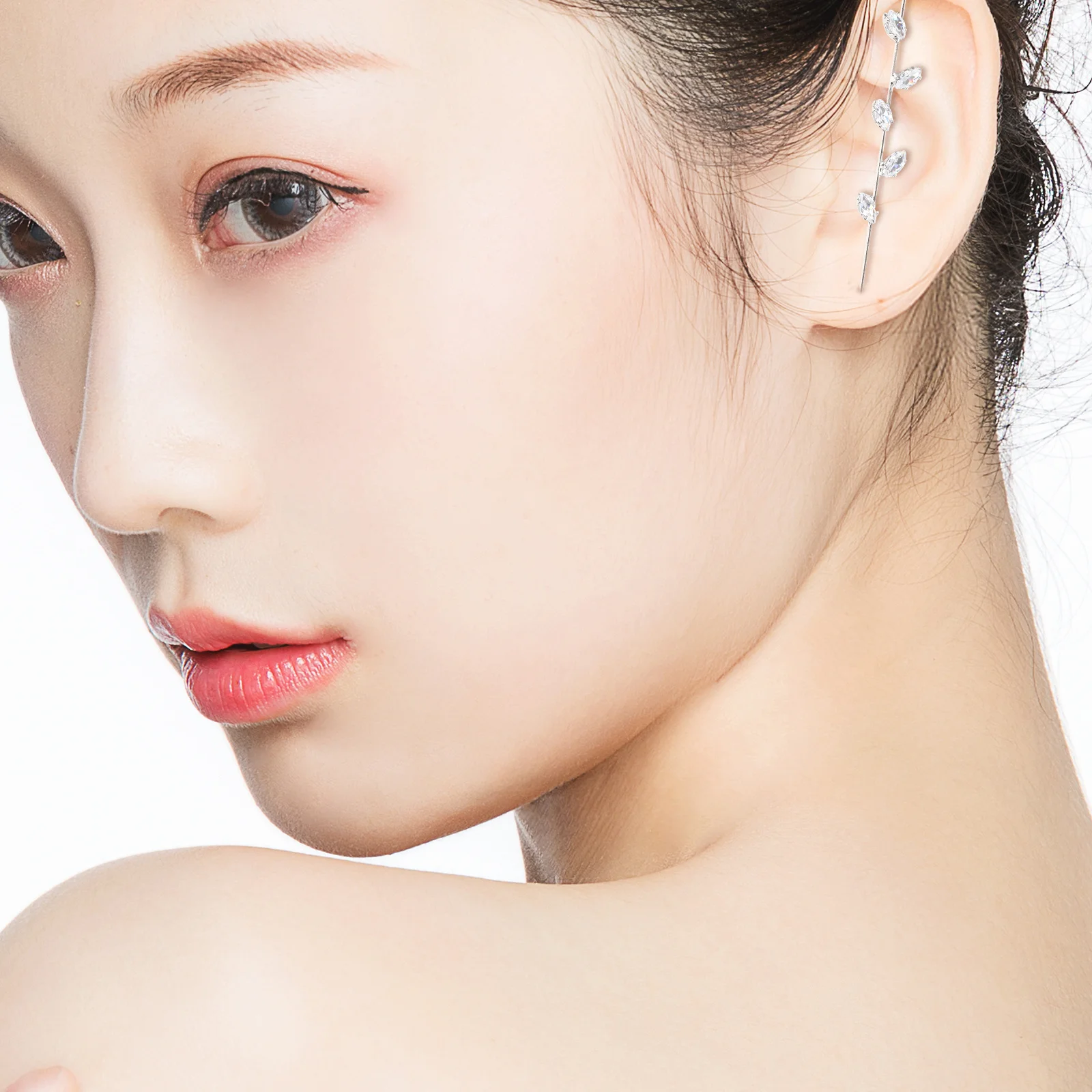 

6Pcs Rhinestones Ear Hook Clip on Earrings Non Piercing Ear Cuff Punk Crystal Jewelry Women Gift Fashion