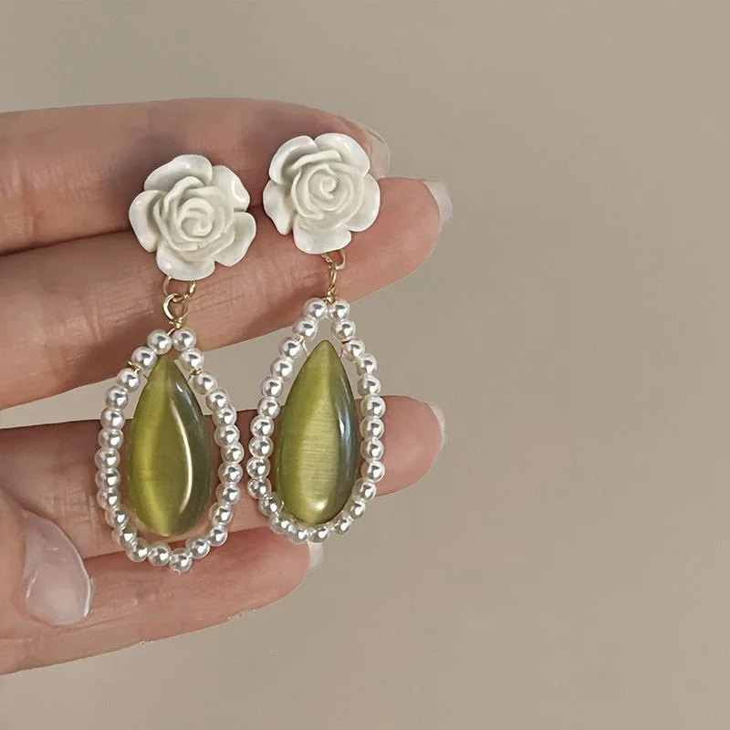 GRACE JUN Green Color Enamel Flower Clip on Earring No Pierced Fashion No Pierced Earring Needn\'t Ear Hole Ear Clip Korea Style