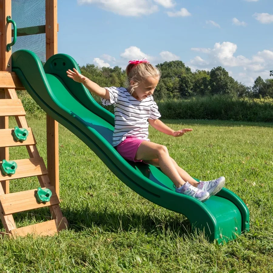 Cederhouten schommelset met golfschuif, speeldeck, rotswandladder, riemschommels, schoolbord, luifeldak, buitenspeelset