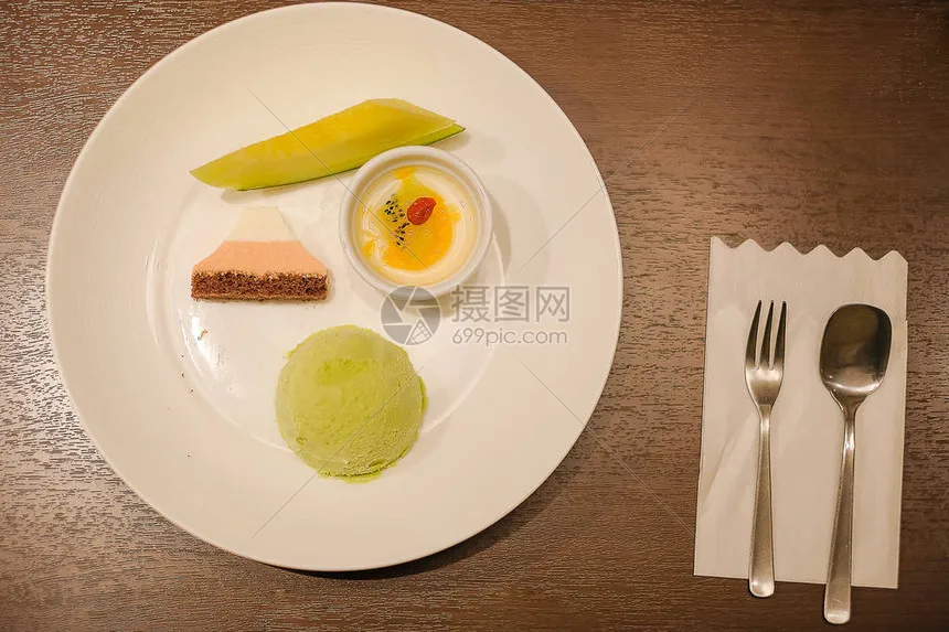 

4pcs Monster Truck Wheel Rim Tires Set For 1/18 TRX4M FMS FCX24 W194 Axial RC Crawler Car Upgrade Parts