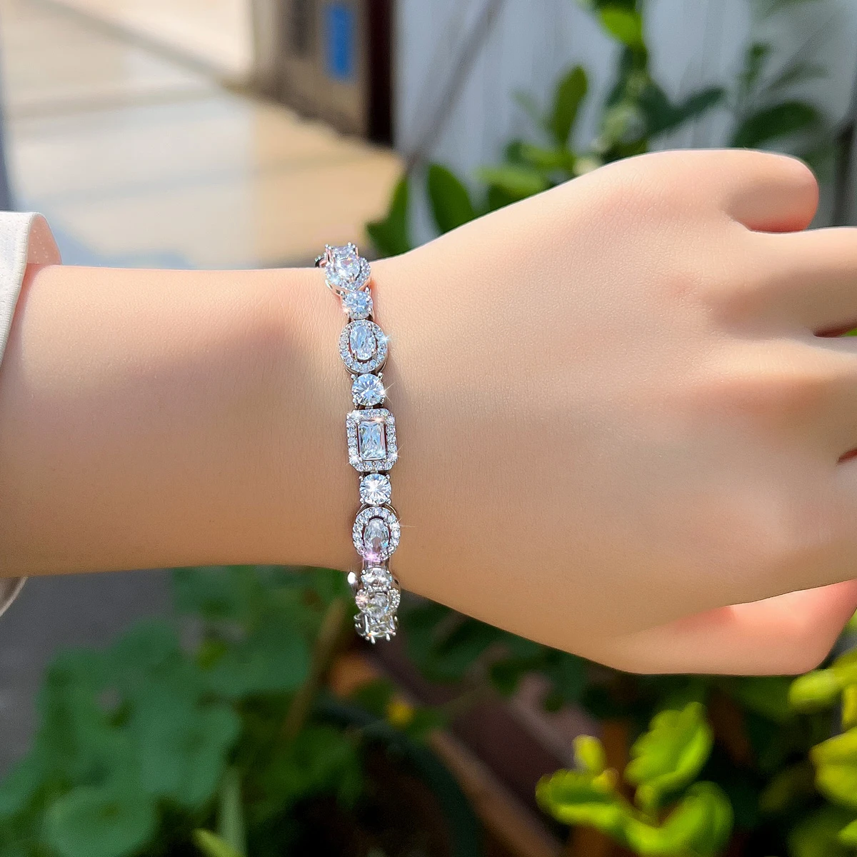 CWWZircons Luxuriöses Geometrisches Afrikanisches Cubic Zirconia Braut- und Verlobungsarmband für Frauen in Silberfarbe für Partyschmuck S0173 – Detail 3