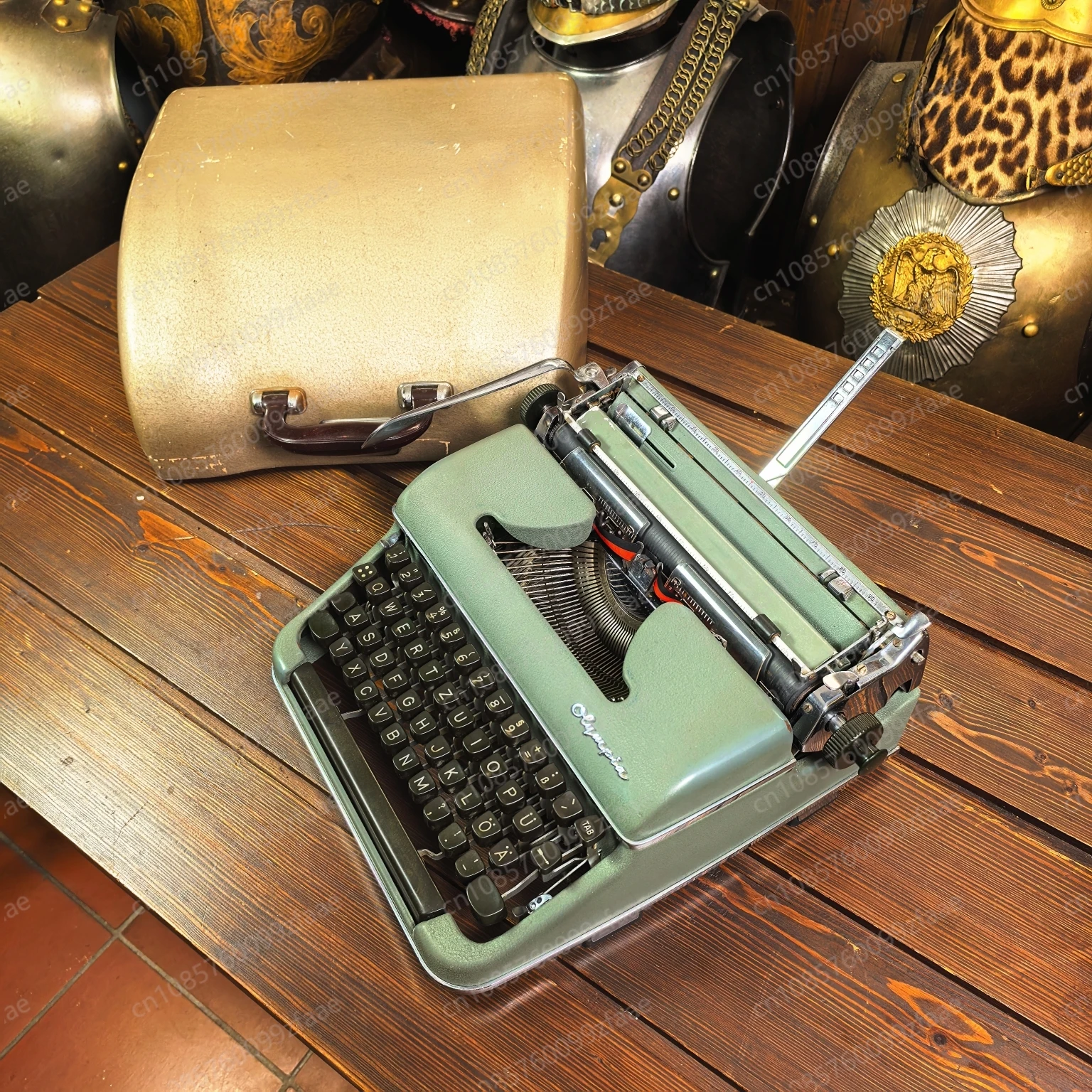 

Винтажная пишущая машинка Olympia SM3 1954 года, старинная механическая металлическая оригинальная коллекция