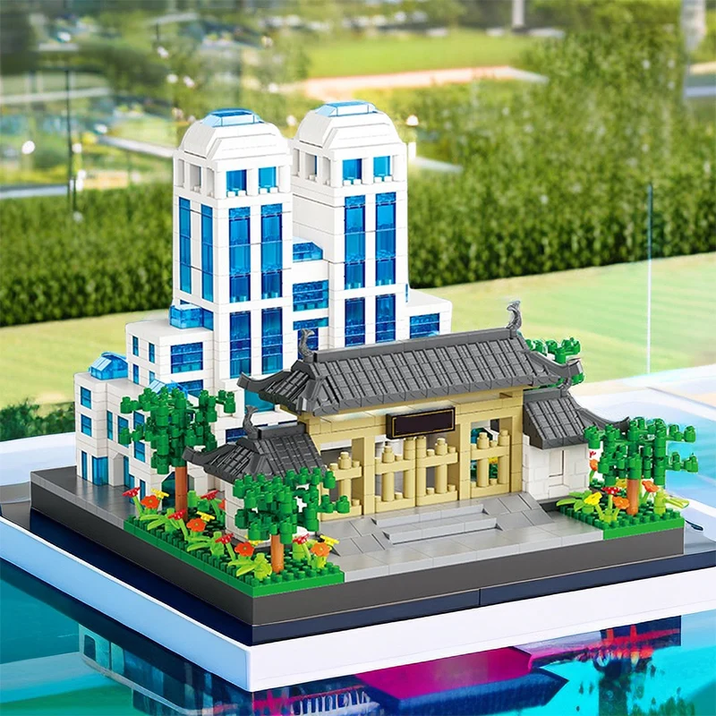 1560 Pieces of Four Famous School Building Blocks, Abs Materials, Mixed Color Building Blocks Assembly, Famous School Building B