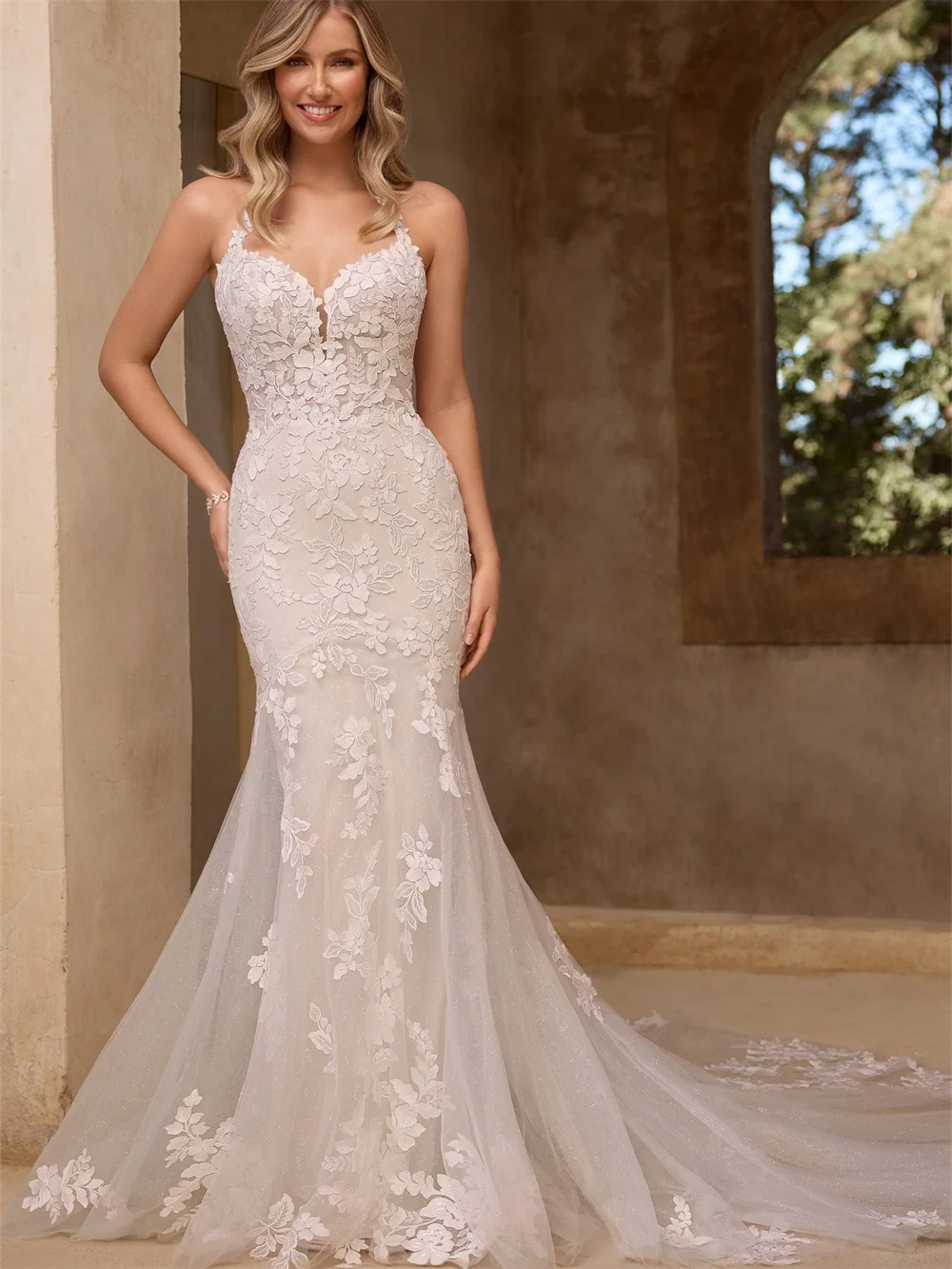 Elegante abito da sposa a sirena 2024 affascinante abito da spiaggia in pizzo romantico Appliqué abiti lunghi fino al pavimento per gli ospiti di nozze Vestidos De