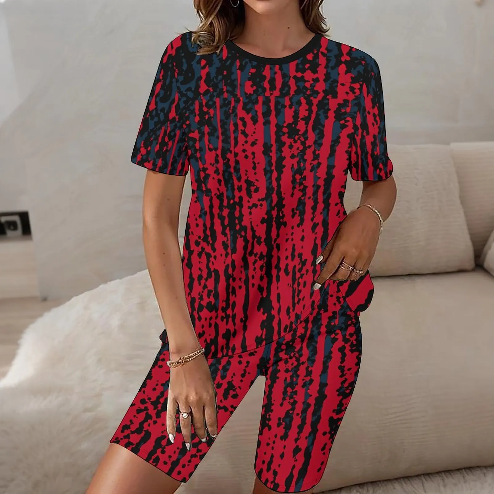 2pcs daily elegant short sleeved casual top  spring and summer women's fashionable retro round neck printed two-piece set