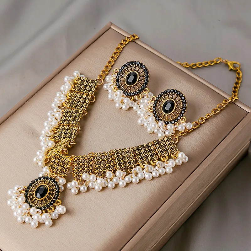 Luxury Vintage Women\'s Jewelry Set Gold Plated White Crystal Zircon Necklace Earrings Sets Bridal Wedding Jewelry Set 2023 New
