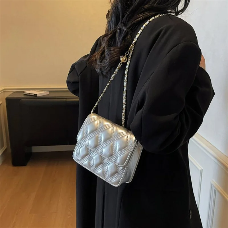 

Elegant Paris Fashion Shopper Commuter Bag For Women With Large Capacity Minimalist Designer Luxury