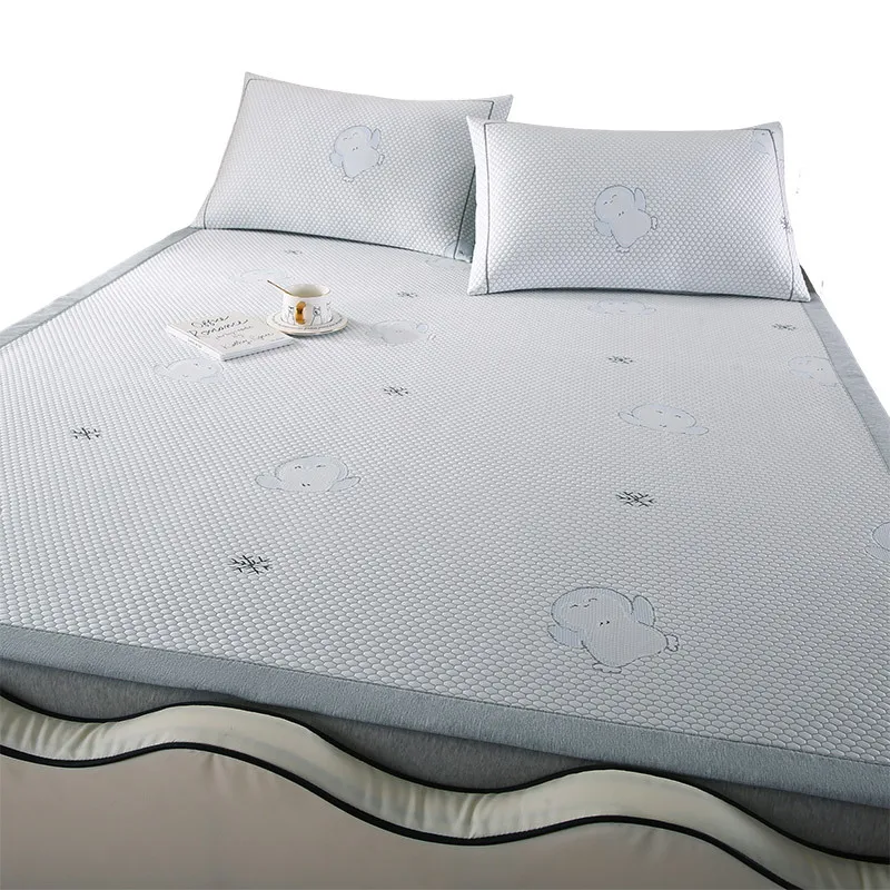 

Class A maternal and infant grade mat, iced bean cool ice silk mat, washable air conditioner mat in summer three-piece set