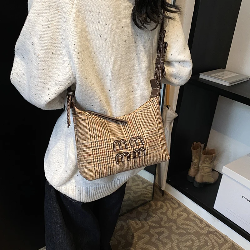 أزياء متعددة الاستخدامات للتسوق في الهواء الطلق تخزين حقائب مربعة صغيرة بسيطة عارضة جديدة المرأة منقوشة واحدة الكتف حقائب كروسبودي #3