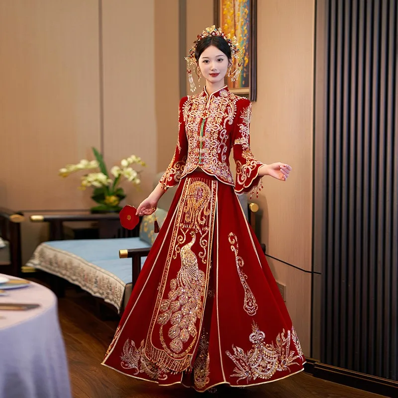 

Новое свадебное платье в китайском стиле из бархата и легкой роскошной одежды для тостов.