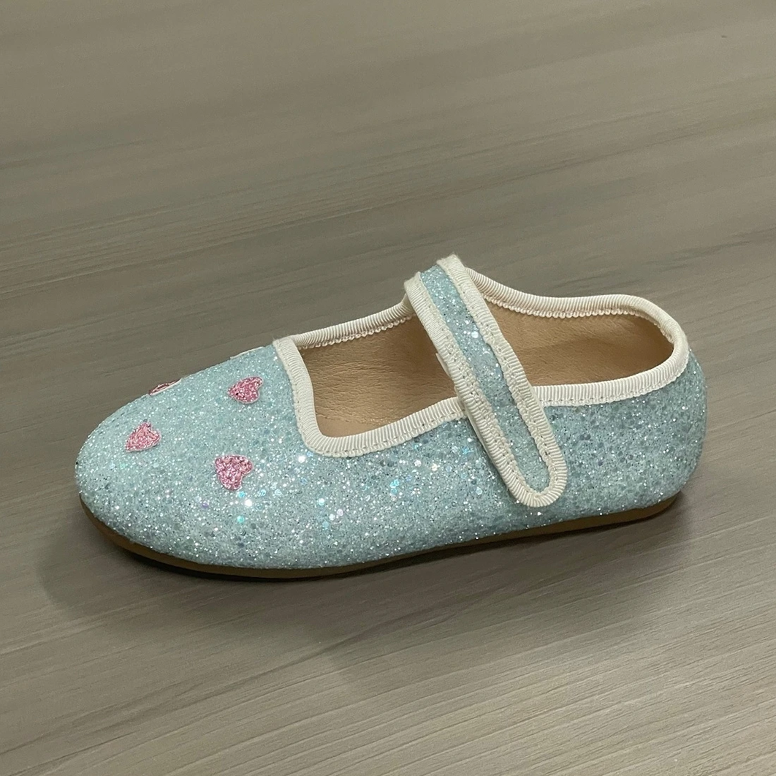 Popular Princess Shoes Mesh Material Breathable Daily Wear Decoration Lightweight Shoes Personalized Flat Shoes Plant Shape