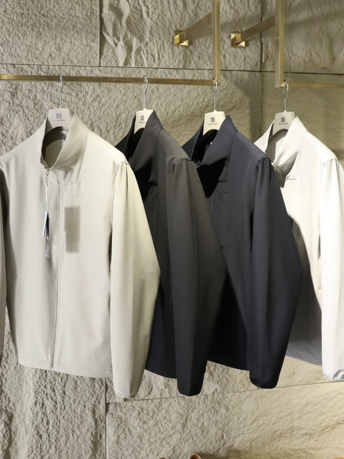 

Легкая мужская куртка-бомбер с воротником-стойкой для активного отдыха, повседневная, для ранней весны, новая модель, молодежная, приталенного кроя