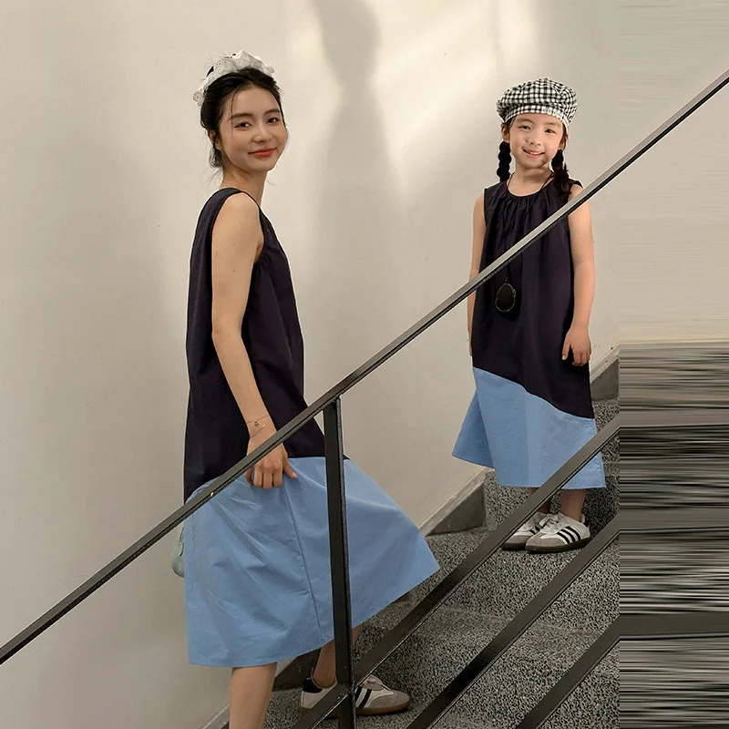 French Minimalist S… - image