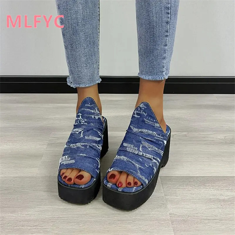 2023 Summer New Large Thick Sole Slope Heel Outwear Open Toe Sandals for Women's Casual Simple Sandals
