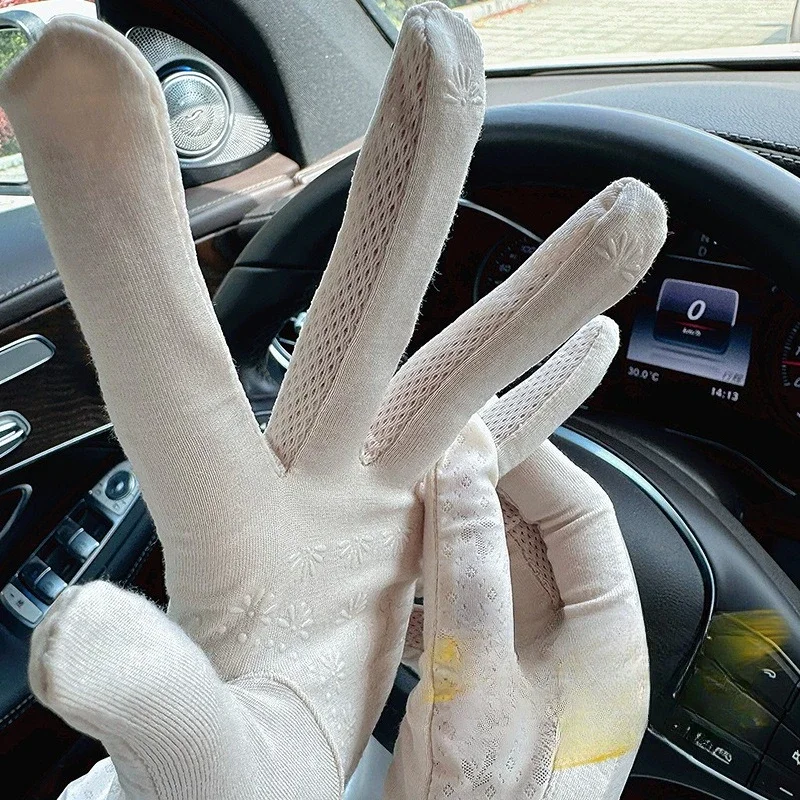 قفازات واقية من الشمس من الحرير الجليدي للنساء متوسطة إلى طويلة للصيف أثناء القيادة وركوب الدراجات ومضادة للانزلاق وشاشة تعمل باللمس ومقاومة للأشعة فوق البنفسجية ورقيقة ومسامية