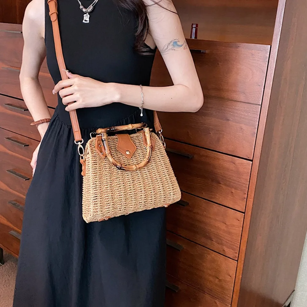 Elegant Vintage Bamboo Handle Rattan Straw Woven Bag Bohemian Crossbody Bag Outing Sling Bag Shoulder Bag