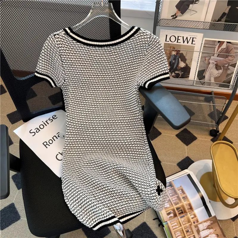 Korean Version Street Bombing Super Slim Fit Dress for Women Sweet and Cool Short Sleeved Knitted Dress Summer Contrasting Dress