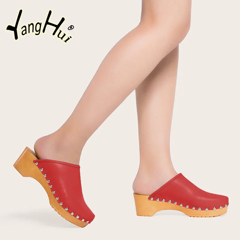 2023 New Summer New Leather Mid Heel Platform Sandals Fashion Trend Shoes for Women\'s Party Shoes Chunky Rivet Slippers