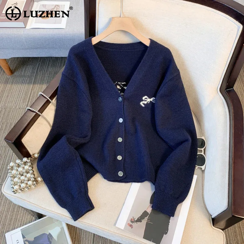 LUZHEN 2024 Winter New Original Embroidery Logo Design V Neck Sweater Women's High Quality Long Sleeve Knitted Cardigan AA2716