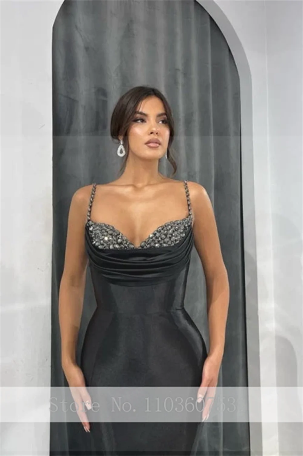 Czarna efektowna satynowa sukienka na ramiączkach z koralikami dla kobiet Sexy Meimaid Court Formal Prom Party Gown robes de soirée