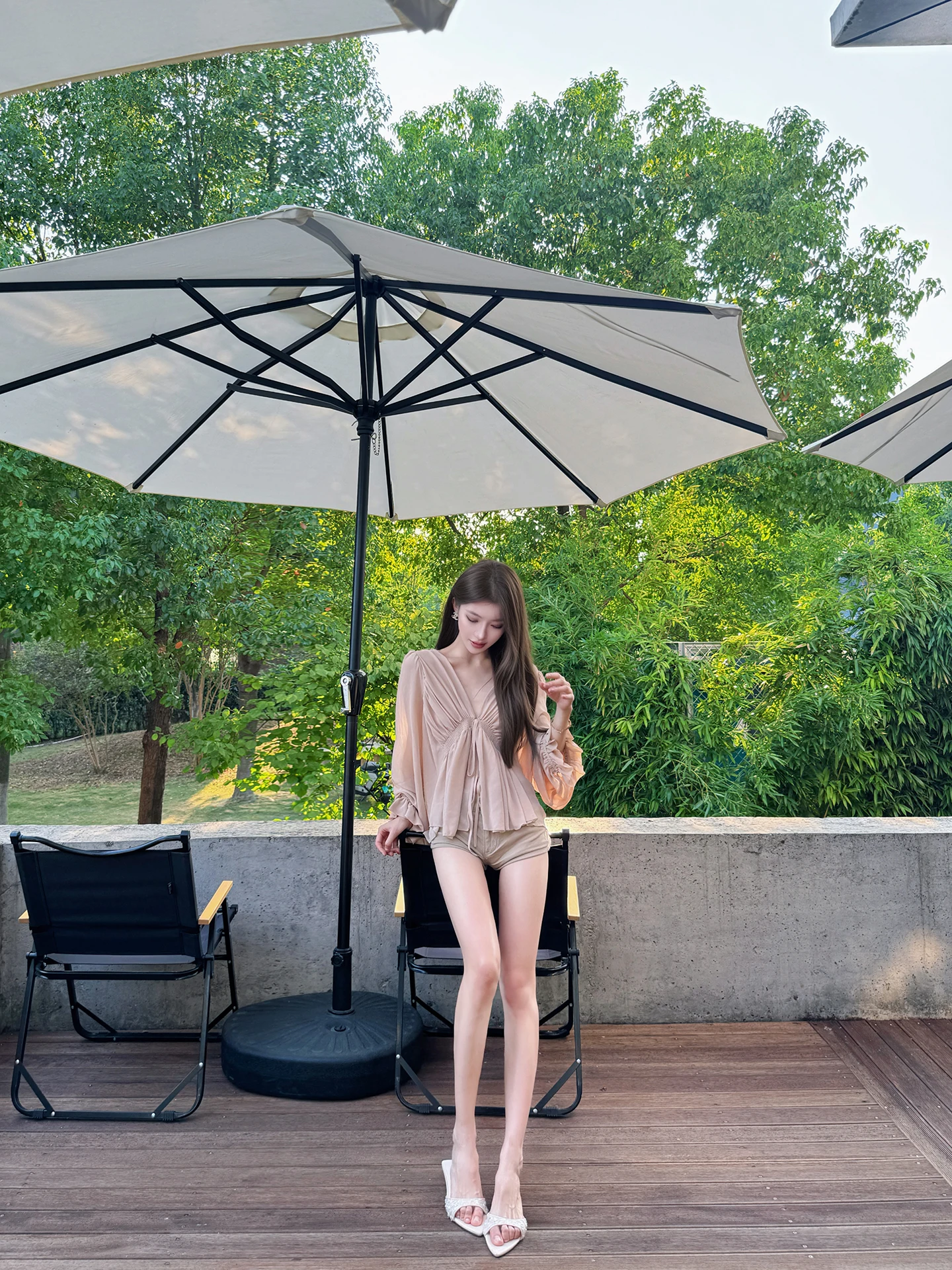 

Chic V-Neck Long Sleeve Women's Shirt Advanced Gentle Wind Loose Chiffon Blouse Anti-Wrinkle Sunscreen Easy Care Fashionable