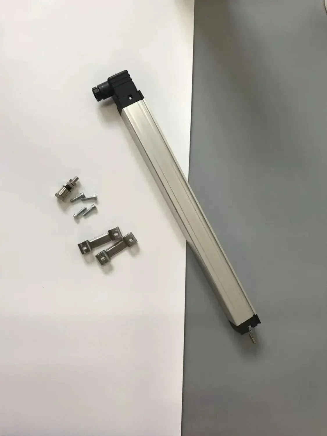 

Presisi KTC800 850 900 950 1000 1150 1250 Mm Mesin Cetak Injeksi Drawbar Elektronik Penguasa Linear Displacement Sensor