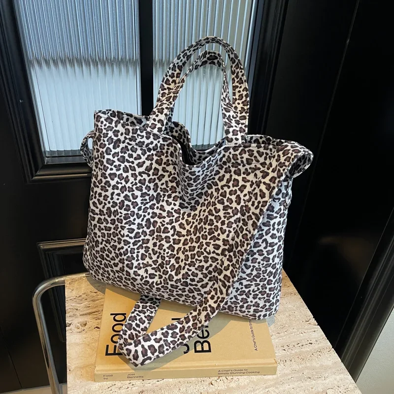 Fashion commuter bag Women's large-capacity shoulder mommy bag Crossbody tote bag